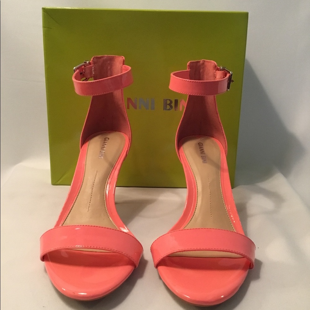🌺OFFERS🌺 Gianni Bini Coral Reef Dress Pump